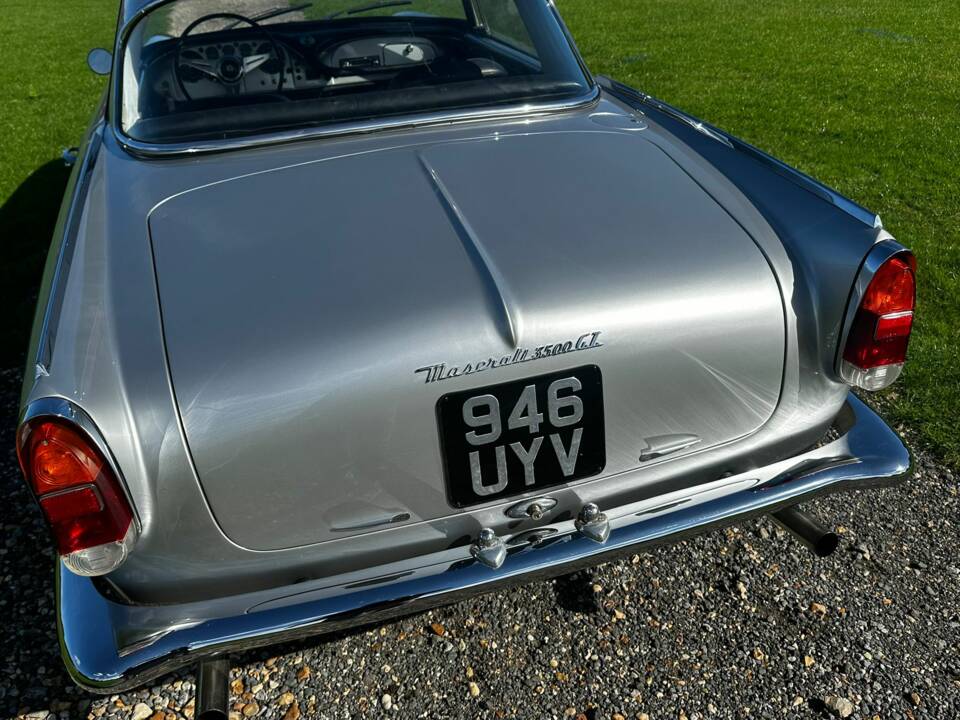 Afbeelding 27/53 van Maserati 3500 GT Touring (1961)