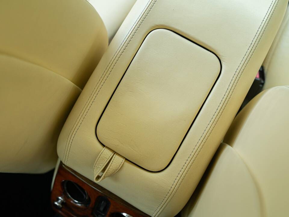 Immagine 31/50 di Bentley Arnage Red Label (1999)