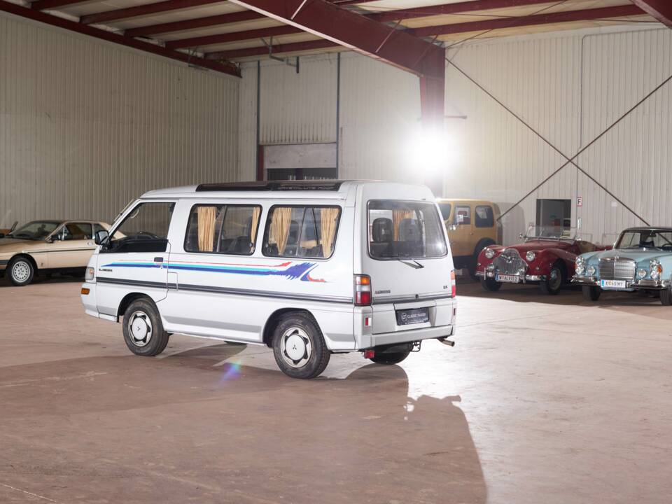 Bild 9/65 von Mitsubishi L300 (1993)