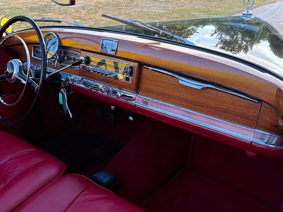 Bild 22/29 von Mercedes-Benz 300 S Roadster (1953)
