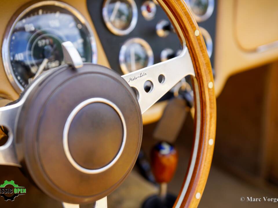 Image 26/46 of Triumph TR 3A (1958)