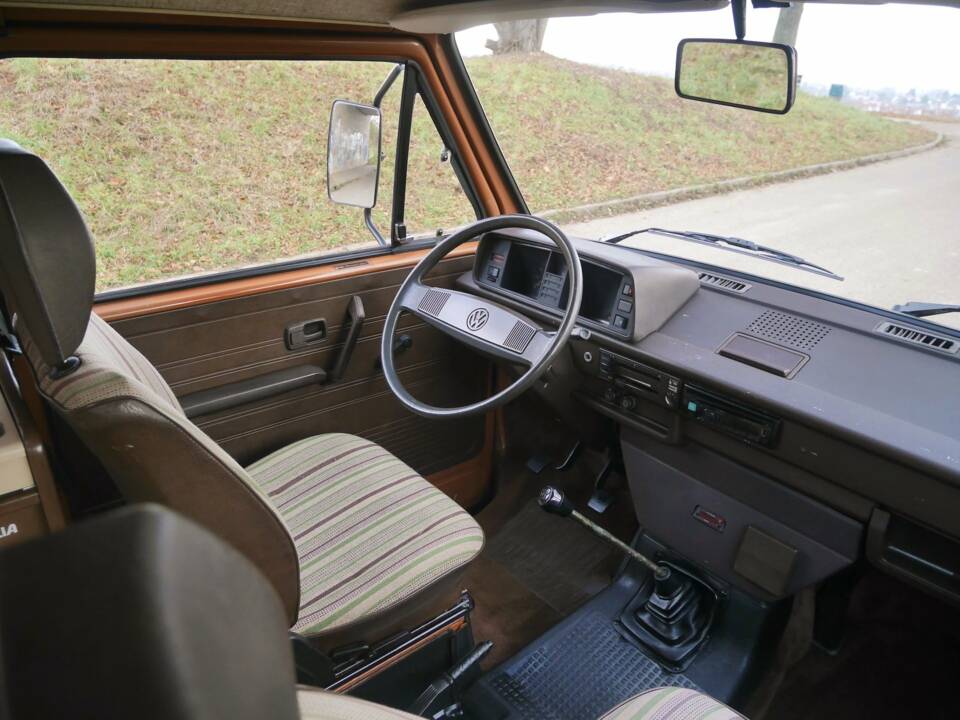 Image 27/43 of Volkswagen T3 Westfalia 1.6 (1981)