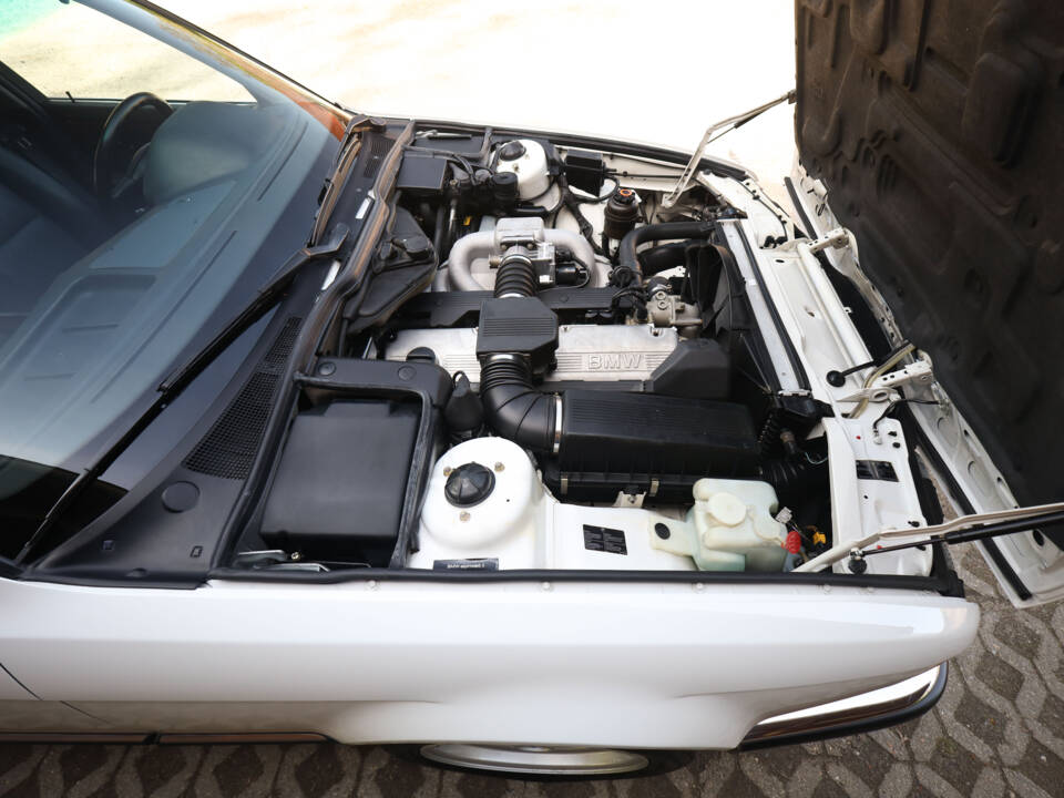Bild 16/70 von BMW 735i (1991)