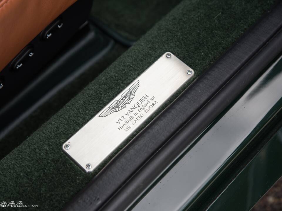 Image 14/17 of Aston Martin V12 Vanquish (2004)