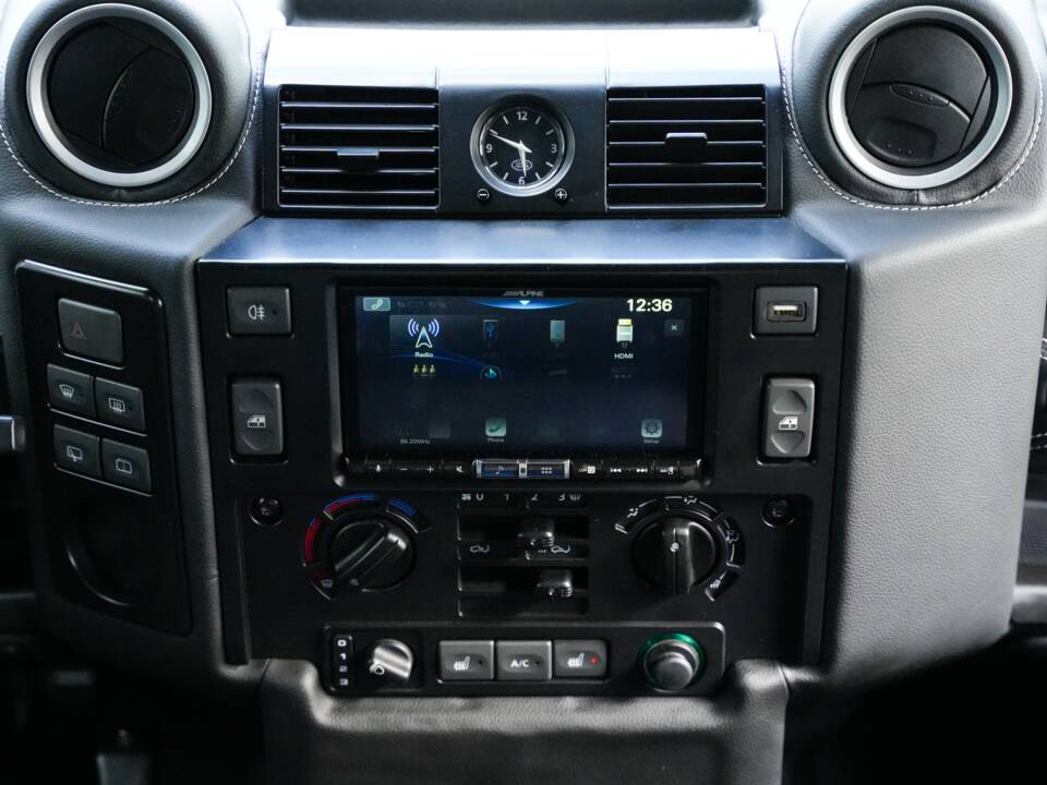 Bild 18/58 von Land Rover Defender 110 (2013)