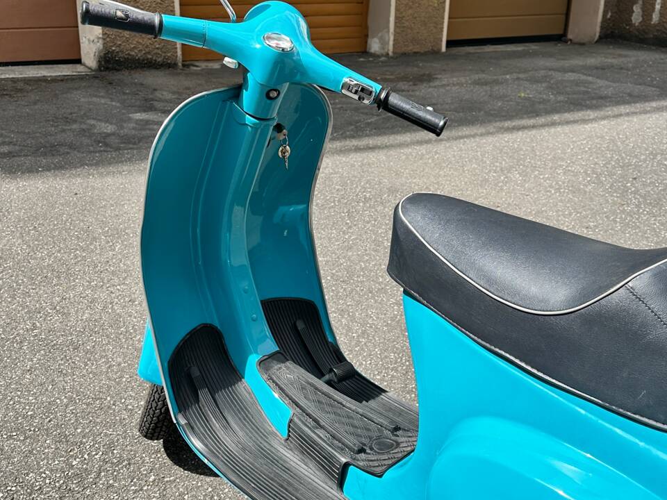 Immagine 4/8 di Piaggio Vespa 50 R (1971)
