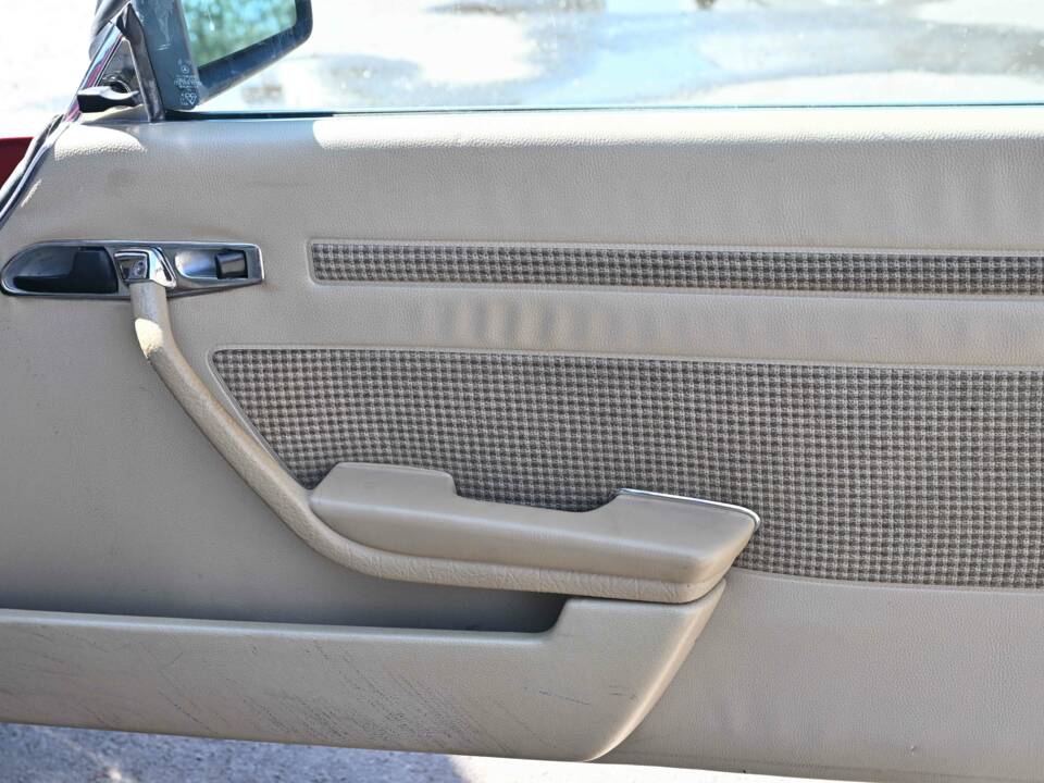 Image 33/50 of Mercedes-Benz 350 SL (1979)