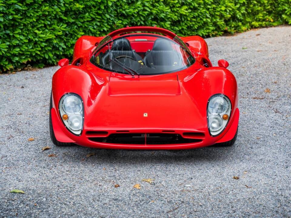 Immagine 2/21 di Ferrari 330 P4 Recreation (1978)