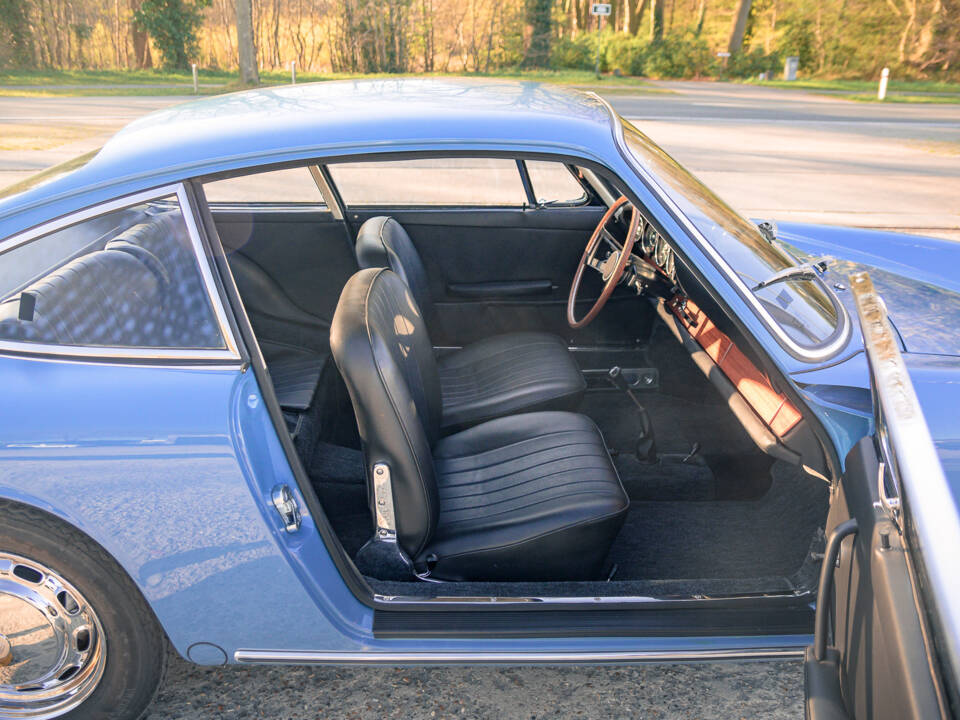 Image 22/49 of Porsche 911 2.0 (1964)