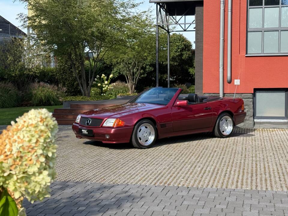 Image 24/34 de Mercedes-Benz 500 SL (1993)