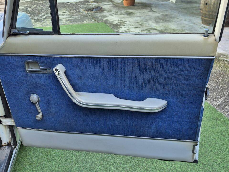 Bild 35/59 von Lancia 2000 Iniezione (1972)