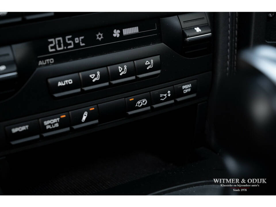 Image 16/32 de Porsche 911 Carrera 4S (2009)