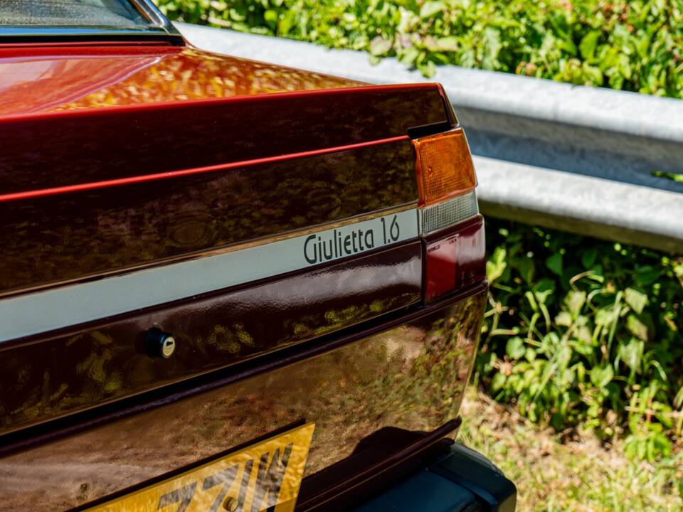 Imagen 5/50 de Alfa Romeo Giulietta 1.6 (1981)