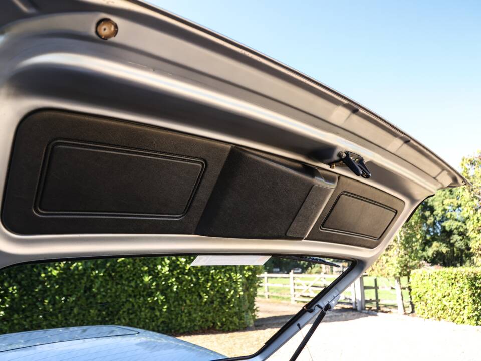 Image 49/50 of Ford Capri 2,8i (1987)