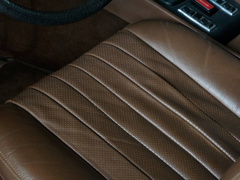 Bild 35/50 von Mercedes-Benz 450 SLC (1977)