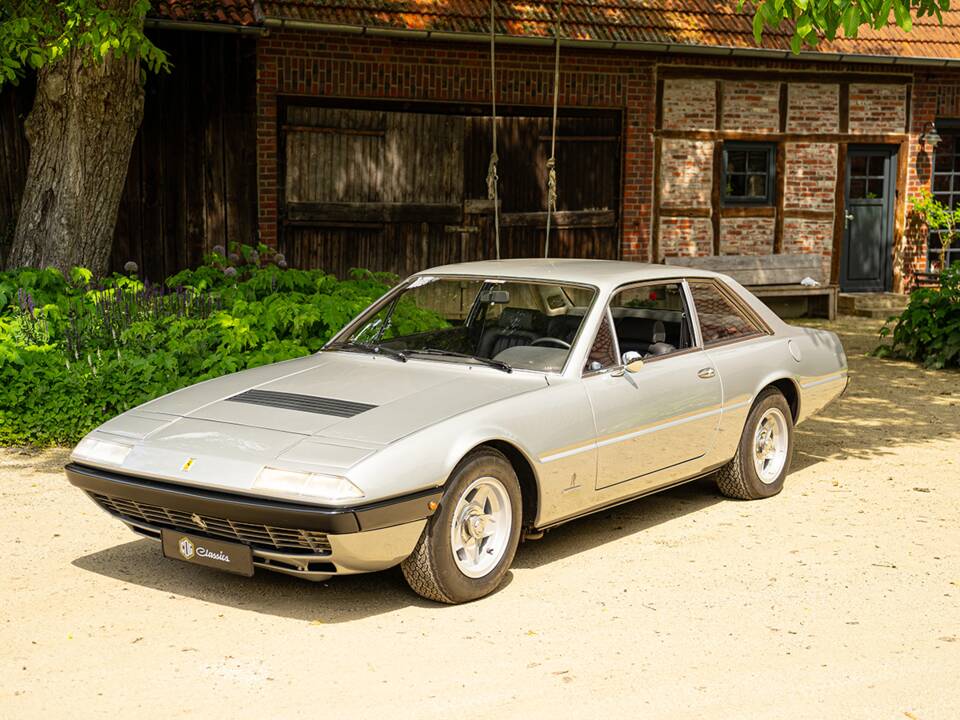 Bild 8/81 von Ferrari 365 GT4 2+2 (1973)