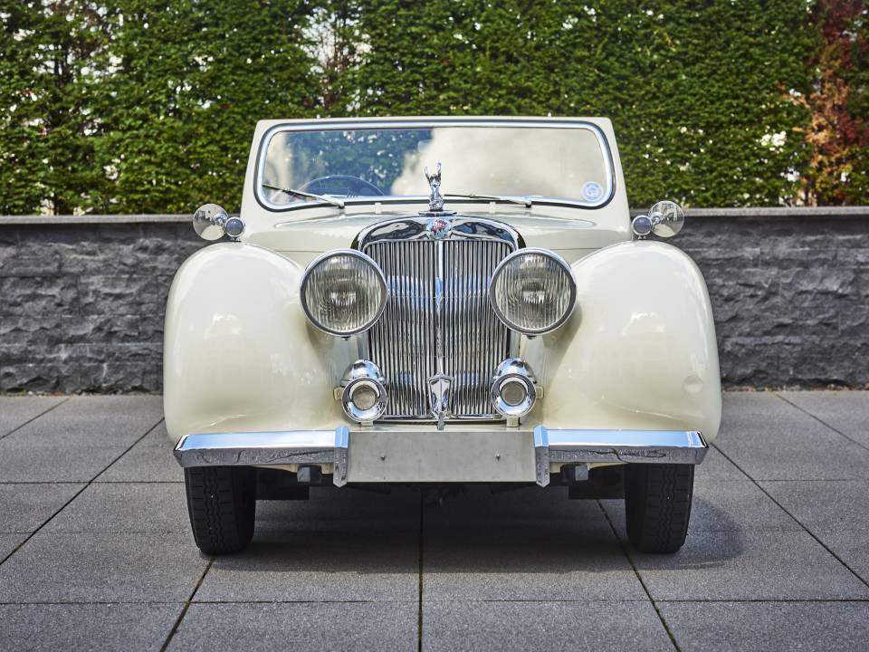 Image 11/42 of Triumph 1800 Roadster (1948)