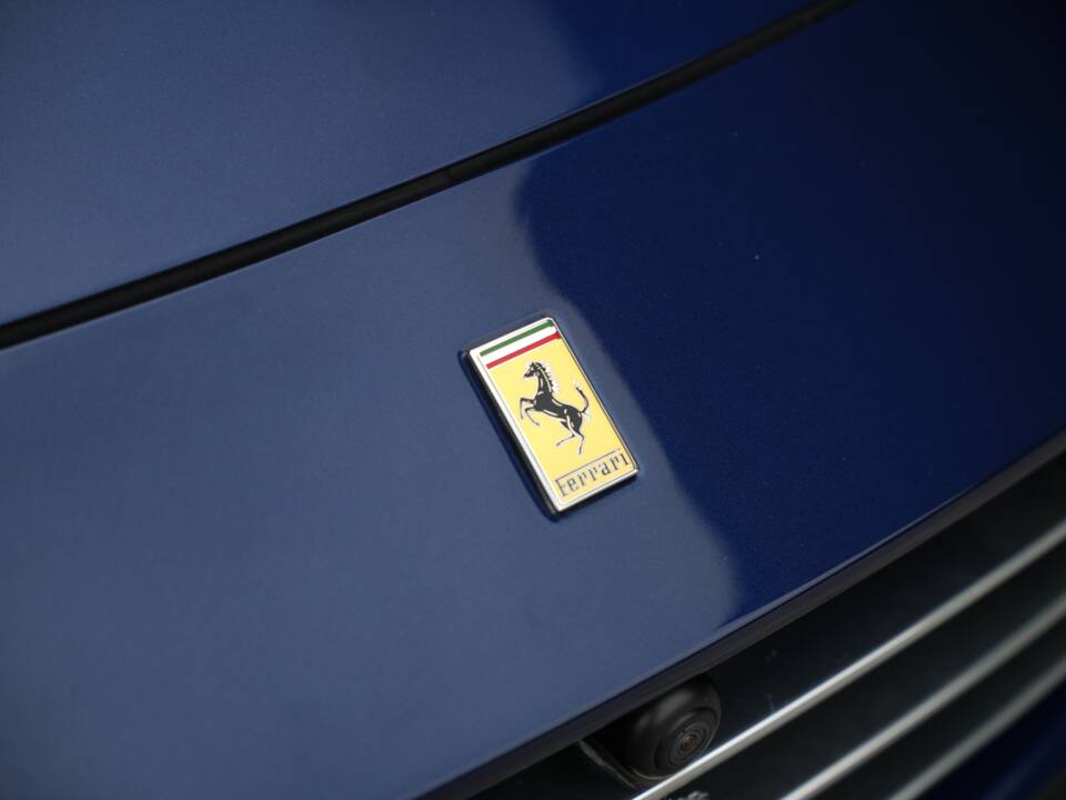 Image 32/50 of Ferrari California T (2015)