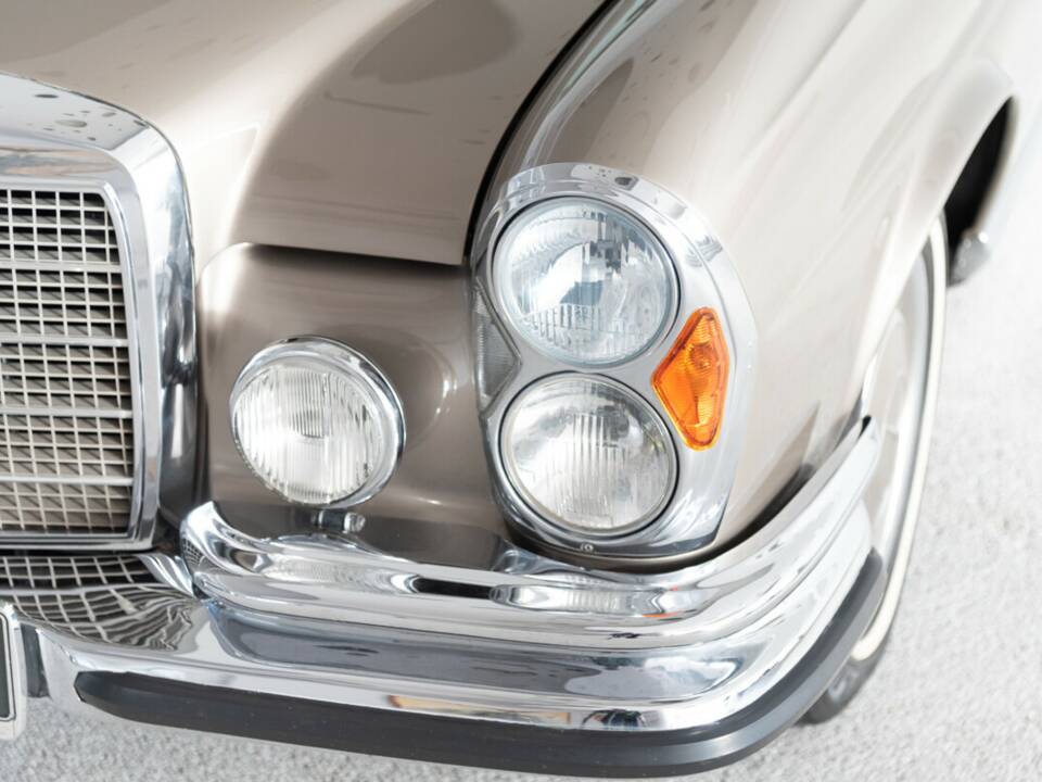Bild 21/42 von Mercedes-Benz 280 SE 3,5 (1971)