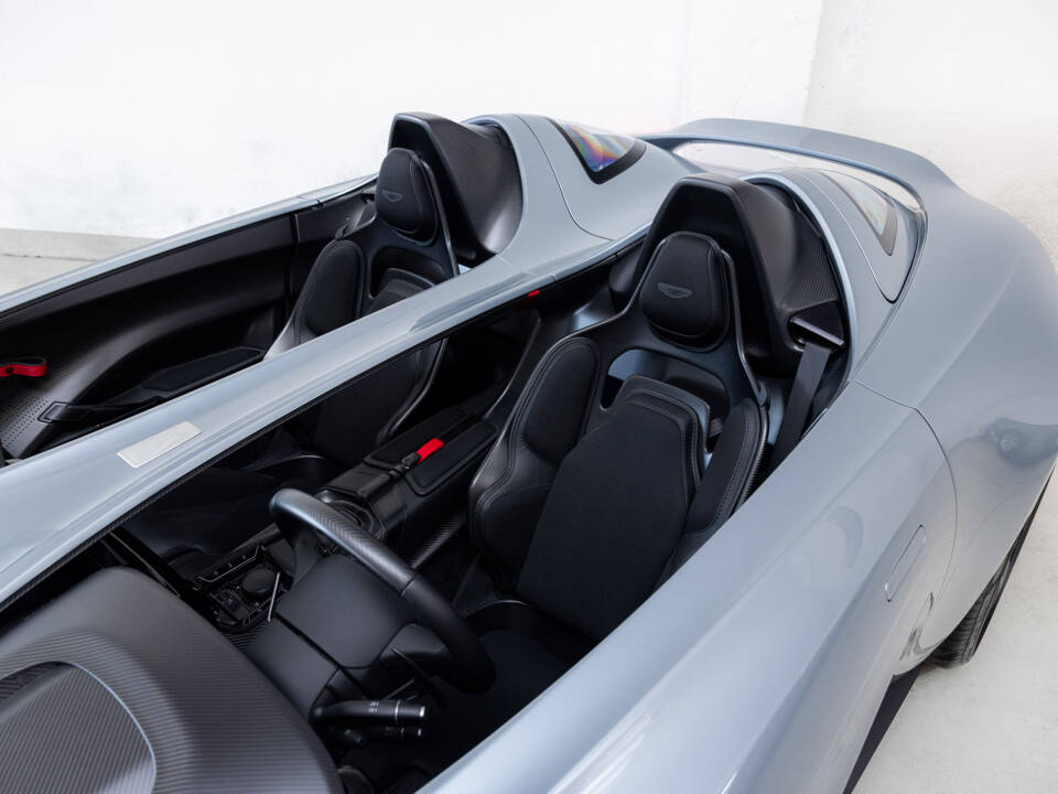 Bild 25/47 von Aston Martin V12 Speedster (2021)