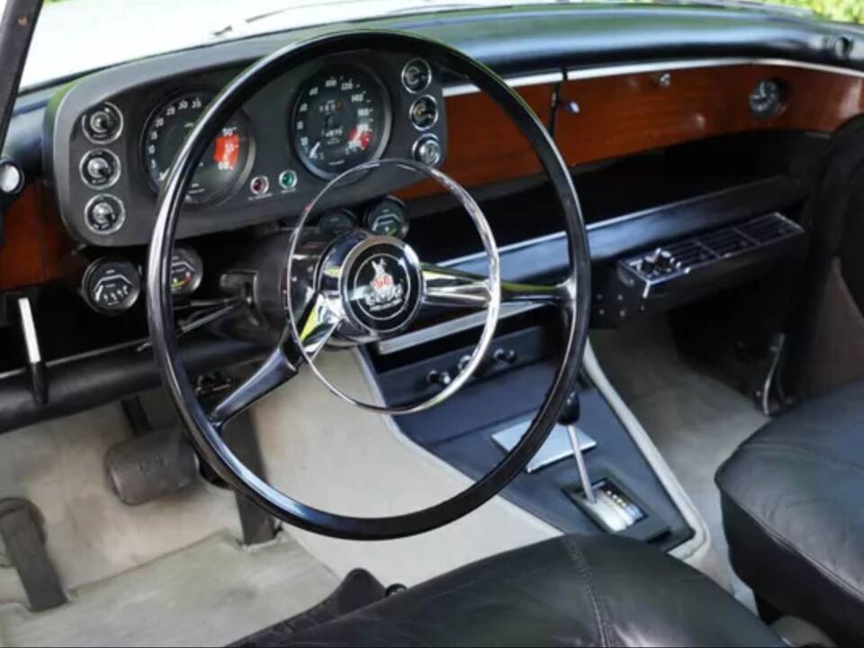 Image 6/37 of Rover 3.5 Litre Coupe (1970)