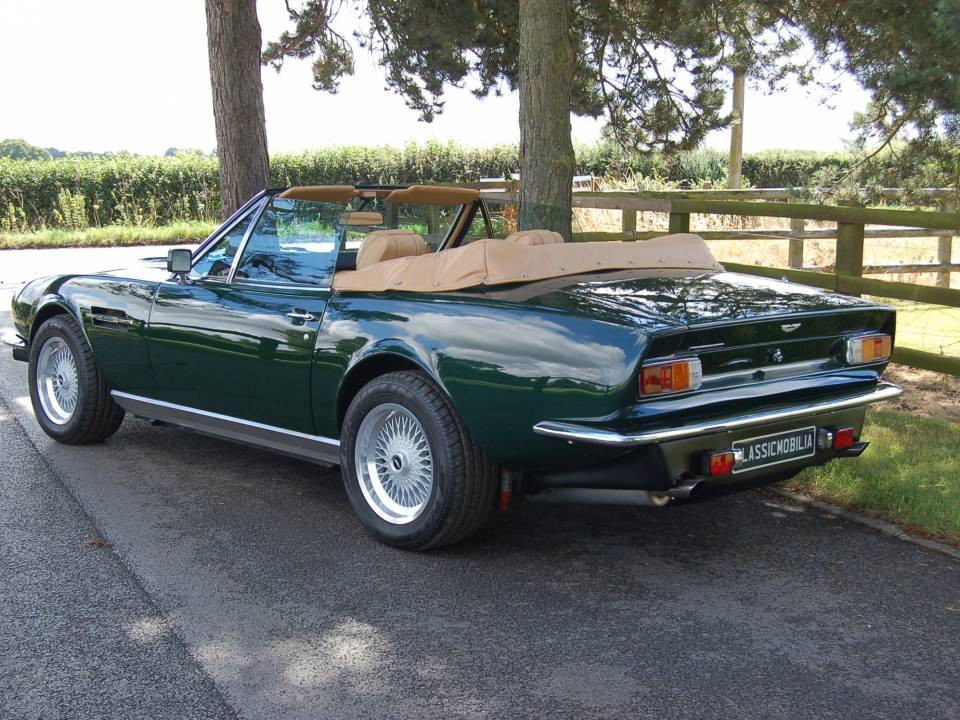 Bild 2/11 von Aston Martin V8 Volante (1982)