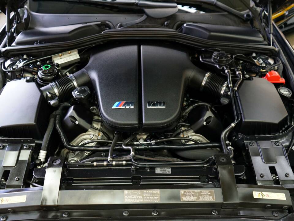 Bild 26/32 von BMW M6 (2006)