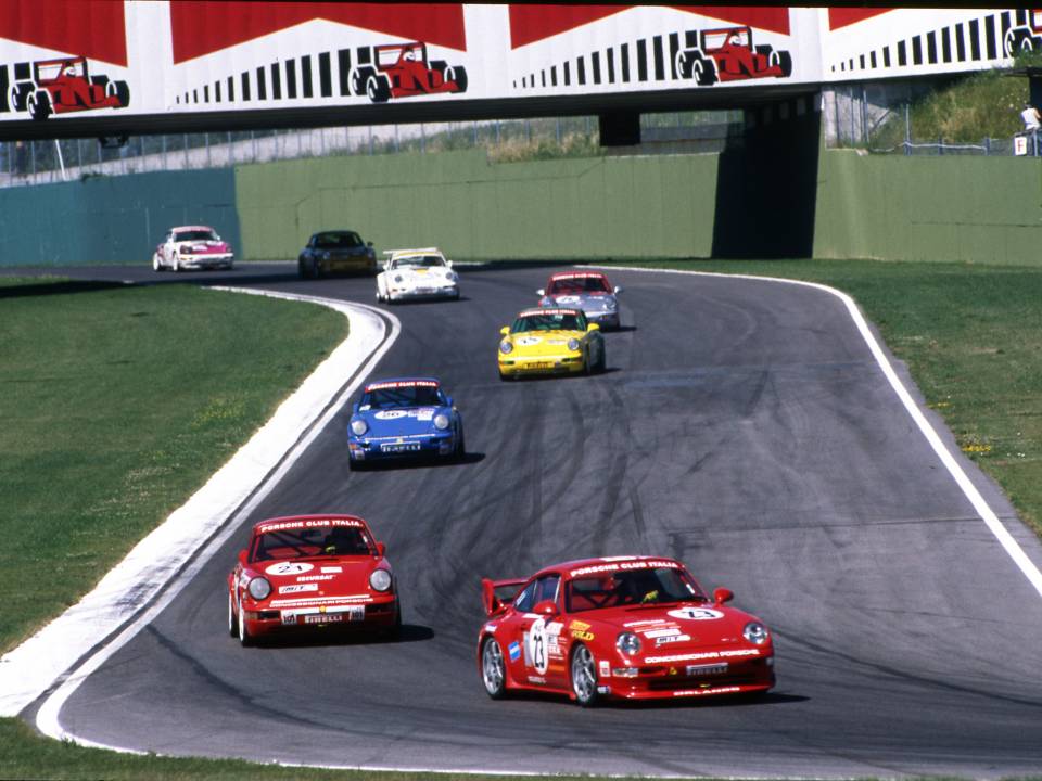 Image 44/49 of Porsche 911 Carrera RS Clubsport (1995)