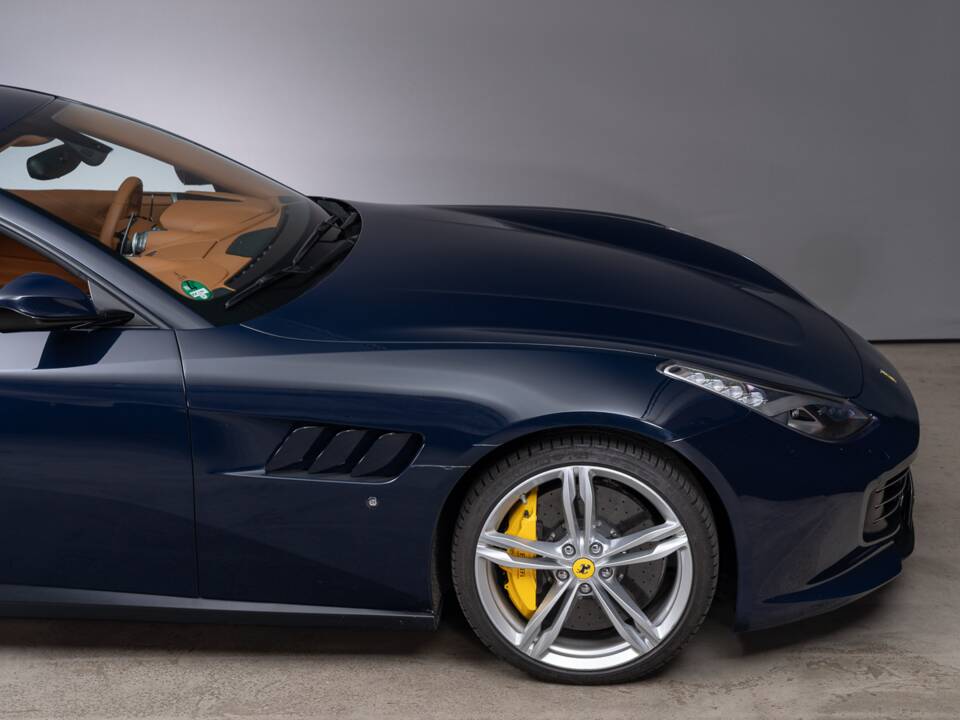 Bild 10/38 von Ferrari GTC4Lusso (2017)