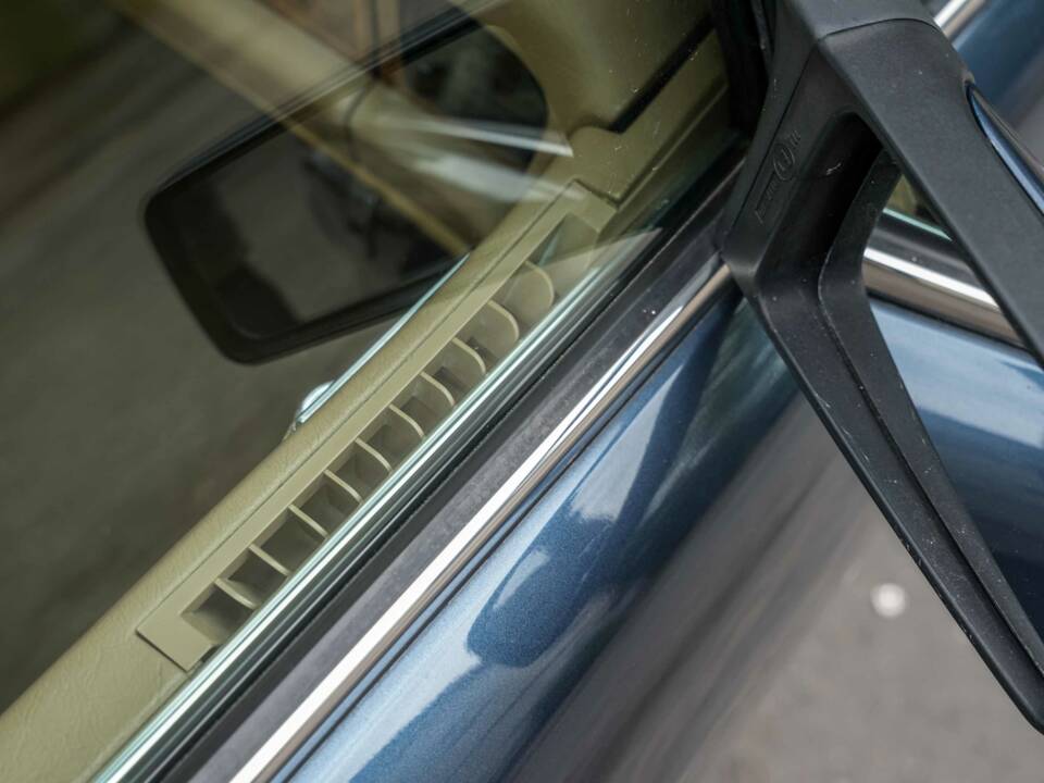 Immagine 18/55 di Jaguar XJ 40 (XJ-R) (1990)