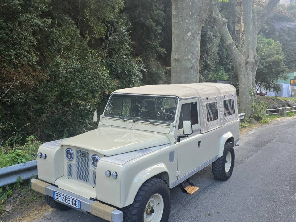 Bild 29/57 von Land Rover 110 (1989)