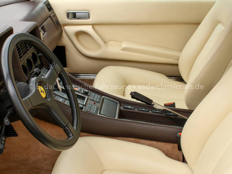 Image 14/42 de Ferrari 412 (1986)