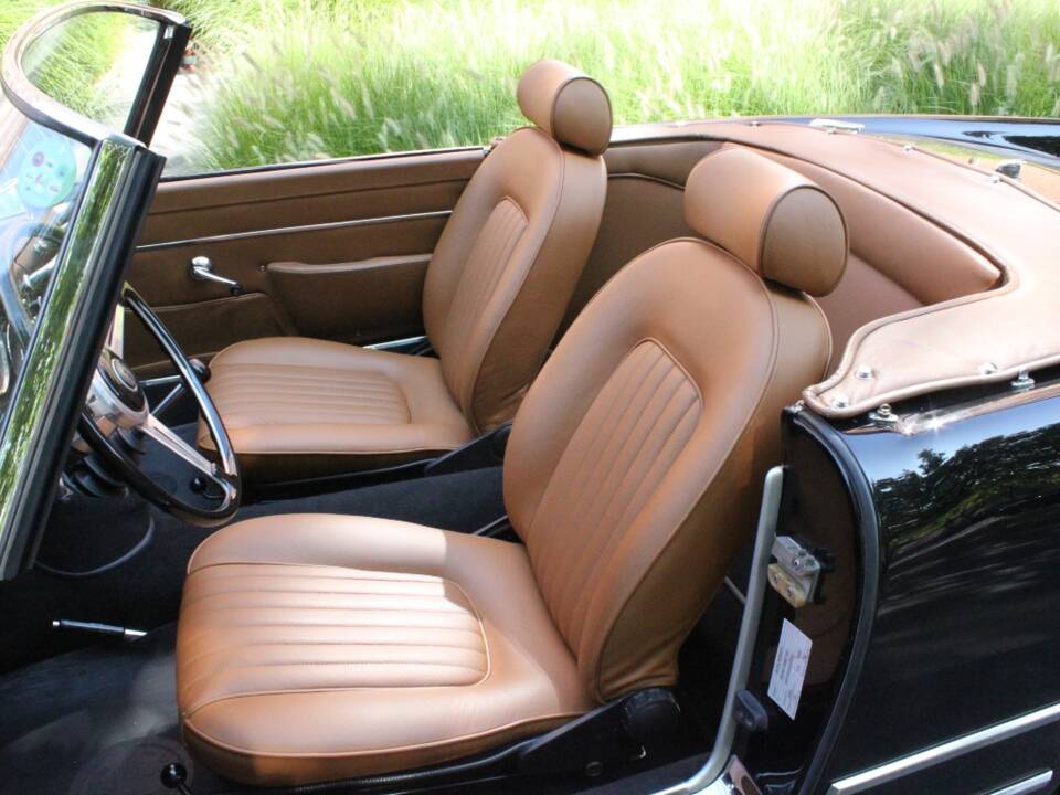Imagen 10/20 de Alfa Romeo 2000 Spider (1960)