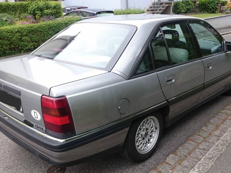 Imagen 4/15 de Opel Omega 2,0i (1993)