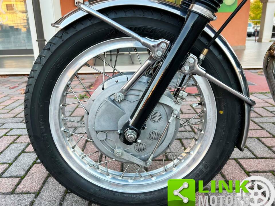 Image 10/10 of Laverda DUMMY (1969)