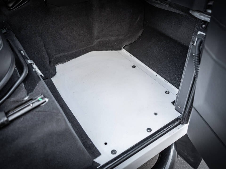 Image 43/66 of Land Rover Defender 90 TD4 (2007)