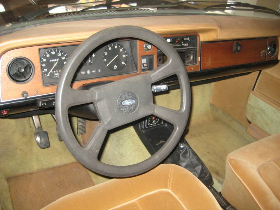 Bild 11/30 von Ford Taunus (2000S) (1976)