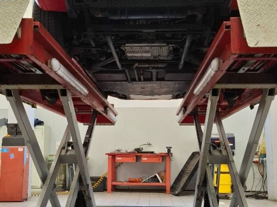 Image 8/45 of Ferrari Dino 208 GT4 (1976)