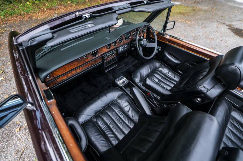 Image 29/37 of Bentley Corniche I (1978)