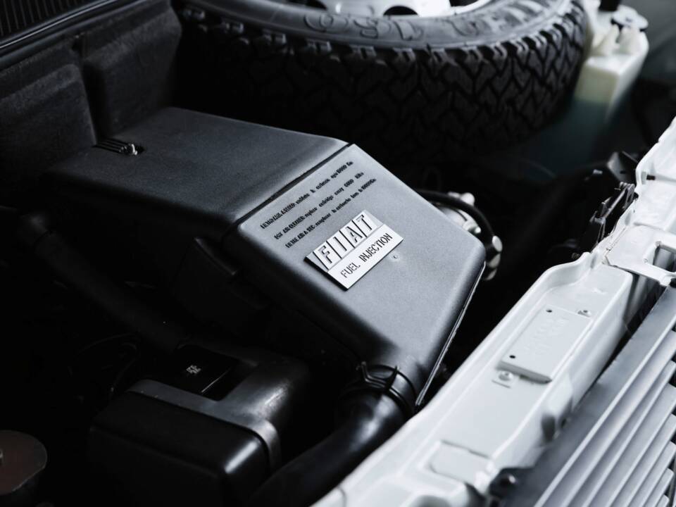 Bild 38/50 von FIAT Panda 4x4 1,0 (1990)