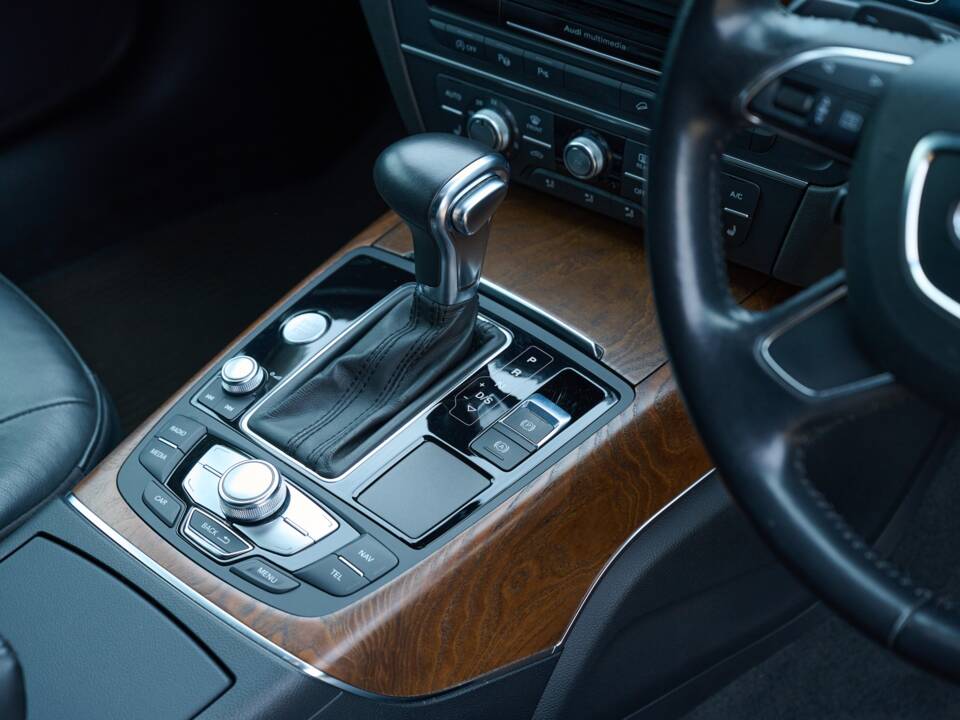 Image 42/50 of Audi A6 3.0 TFSI allroad quattro (2013)