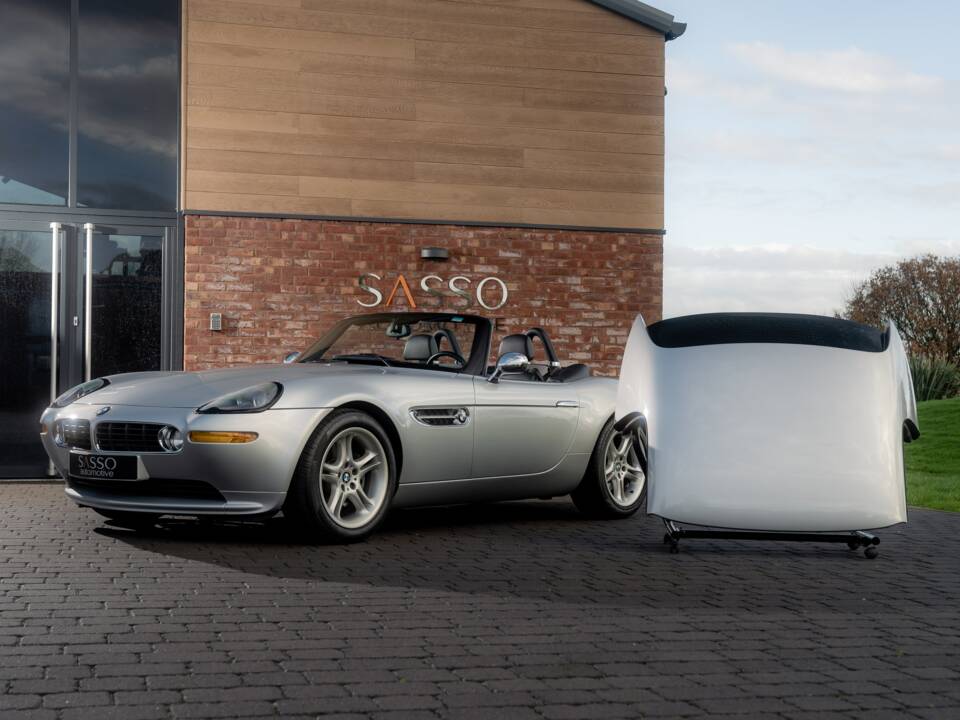 Image 7/84 of BMW Z8 (2001)