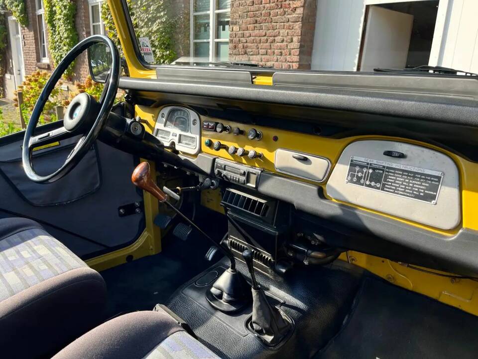 Immagine 3/6 di Toyota Landcruiser FJ 40 (1979)