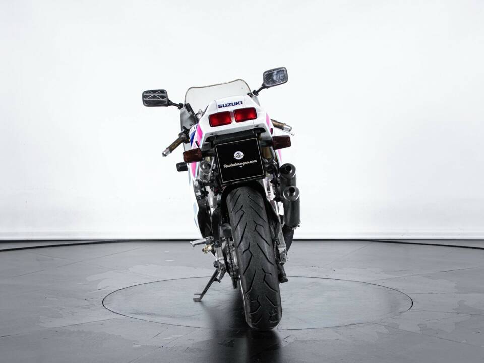 Immagine 7/50 di Suzuki RGV 250 Gamma (1992)