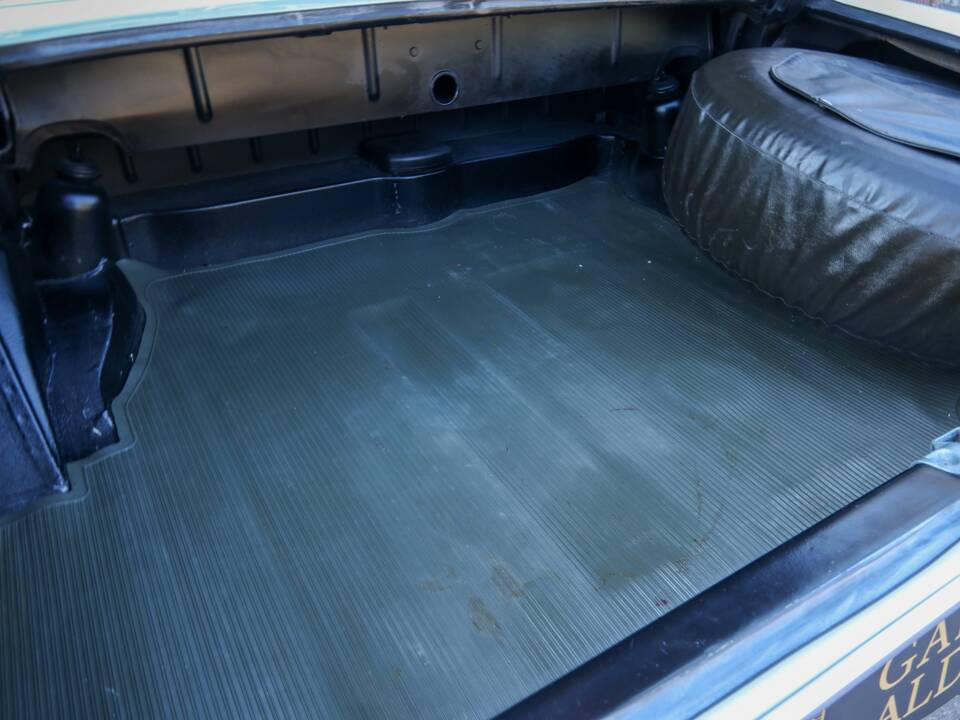 Image 16/50 of Mercedes-Benz 250 SL (1967)