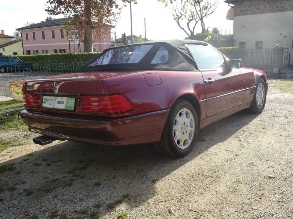 Image 11/45 de Mercedes-Benz 500 SL (1991)