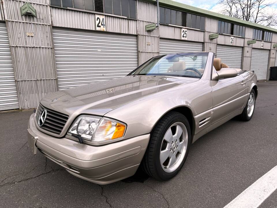 Image 4/25 of Mercedes-Benz SL 500 (1999)