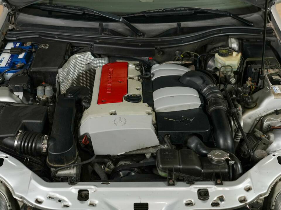 Image 32/50 of Mercedes-Benz SLK 230 Kompressor (2001)