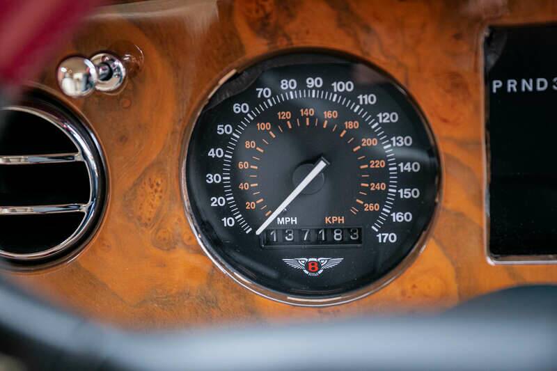 Image 44/50 of Bentley Continental R (1996)