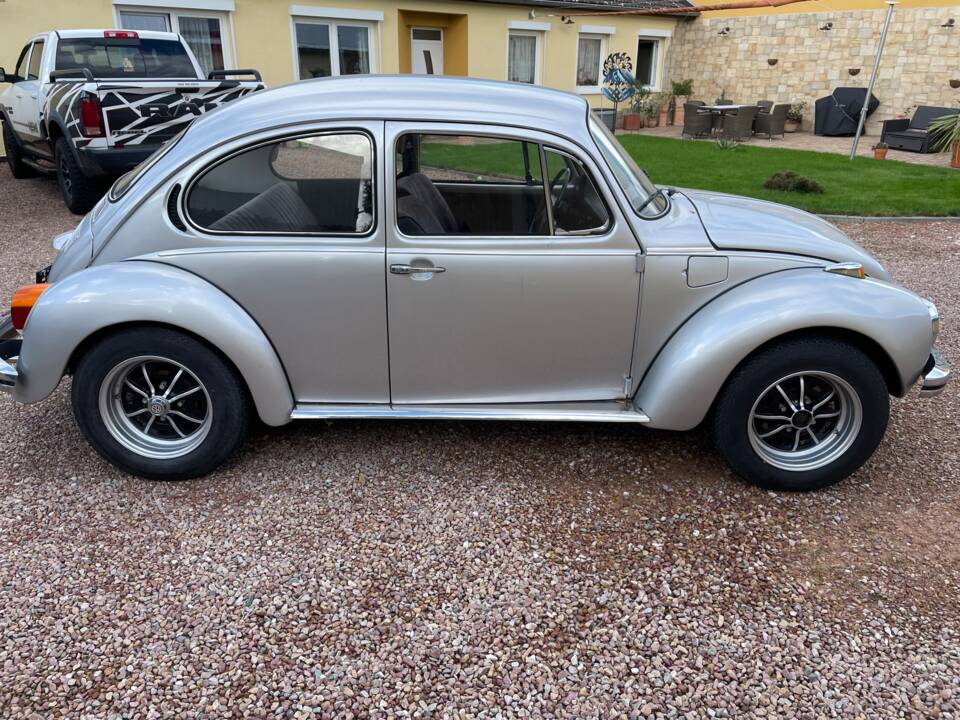 Image 2/28 of Volkswagen Beetle 1303 S (1972)